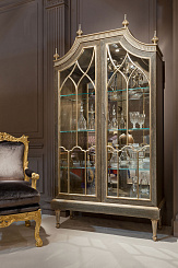 Сервант VETRINA