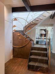 Лестница с балюстрадой