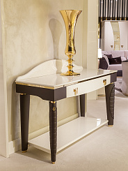 Консоль Vogue